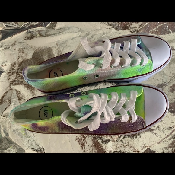 NWT handmade tie dye sneakers - Picture 13 of 15